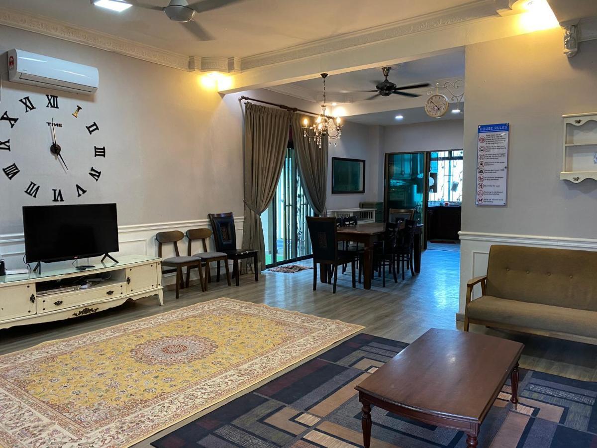 Suria 1 Homestay Jb With Private Pool Johor Bahru Esterno foto